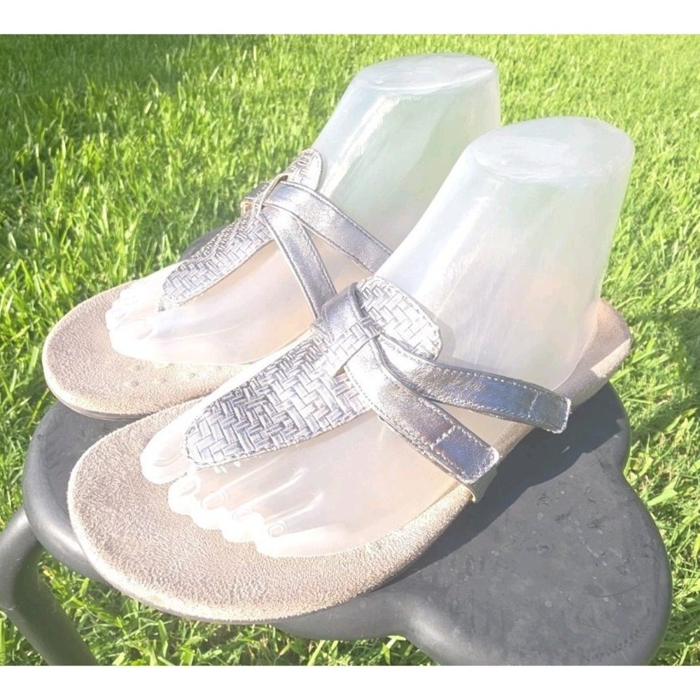 Vionic Karley Vio-Motion Insole Sandals Women Size 7 Adjustable Straps EUC
